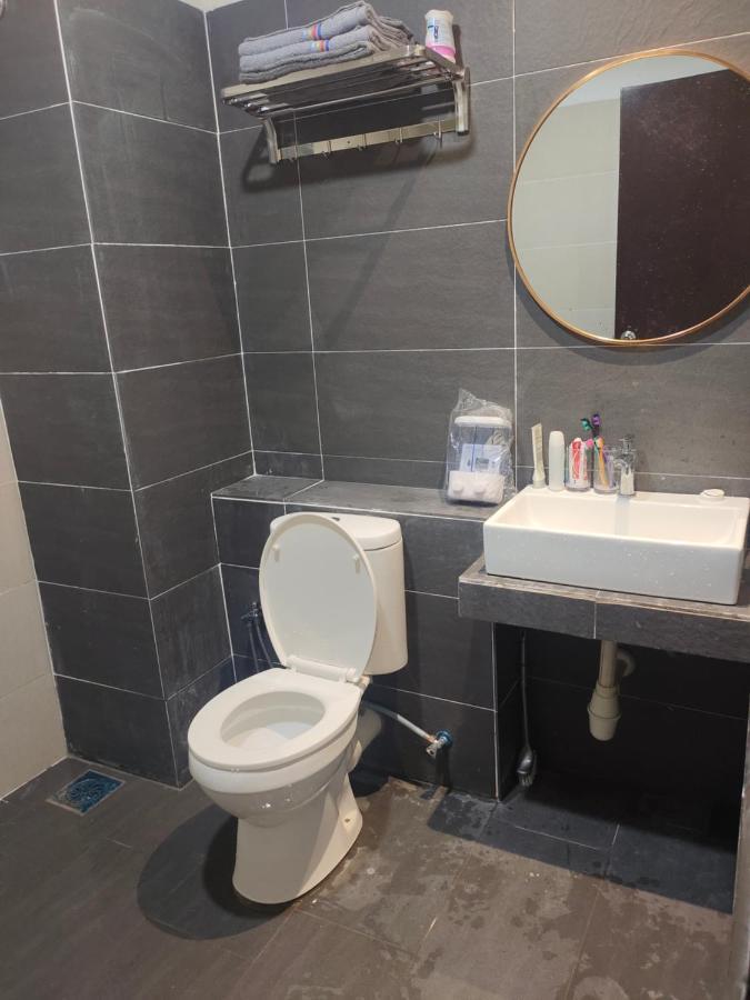 Alish Studio Apartment With Pool, Netflix, Wifi Gua Musang Exterior photo