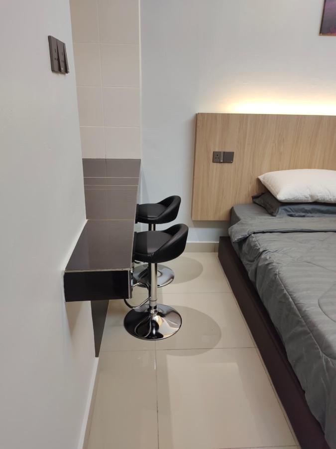 Alish Studio Apartment With Pool, Netflix, Wifi Gua Musang Exterior photo