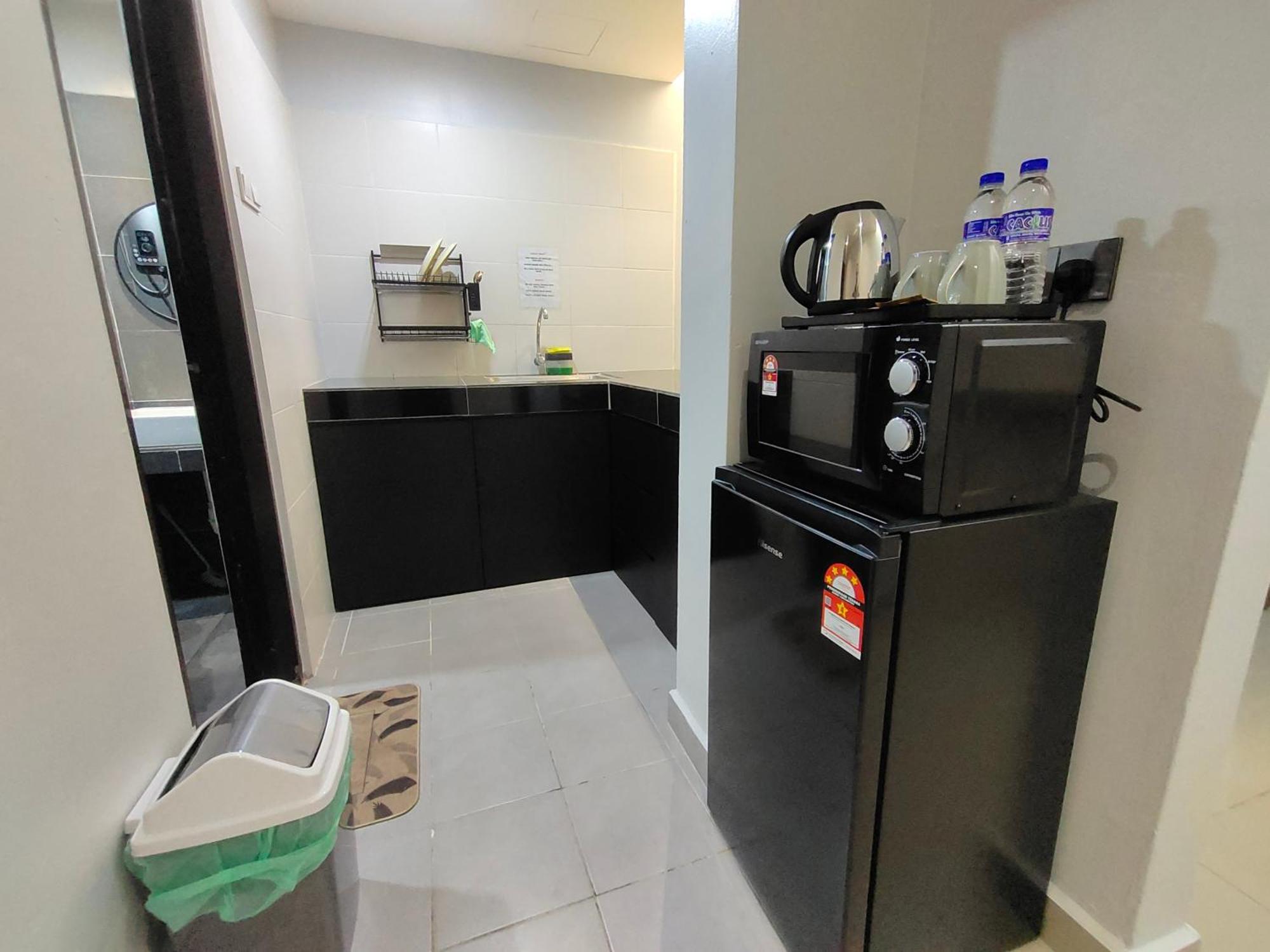 Alish Studio Apartment With Pool, Netflix, Wifi Gua Musang Exterior photo